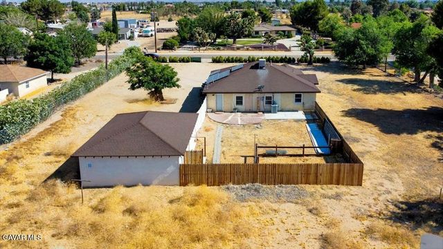 1641 W Ave L 4, Lancaster, CA 93534