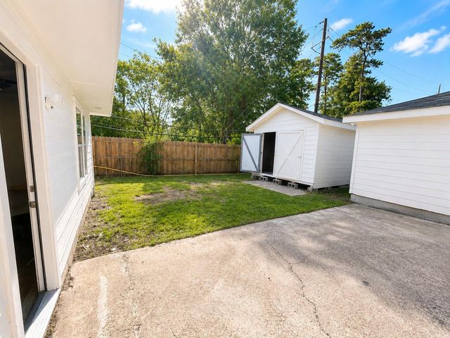 24207 Shellbrook Drive, Houston, TX 77336