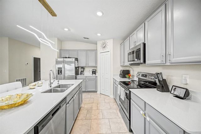 3960 GUERNSEY BEND, St Cloud, FL 34772