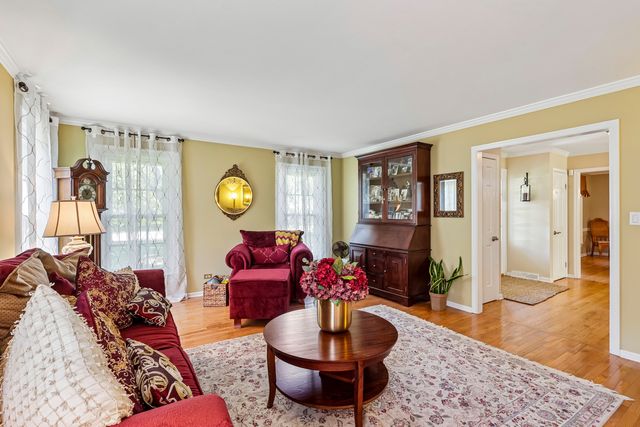 720 Oxbow Lane, Barrington, IL 60010