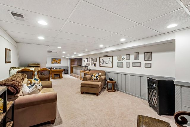 720 Oxbow Lane, Barrington, IL 60010