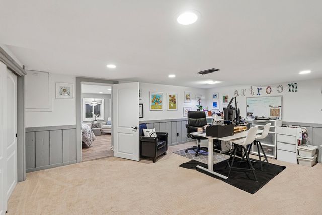 720 Oxbow Lane, Barrington, IL 60010