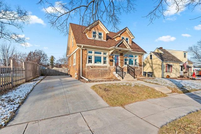 1918 S 16TH STREET, Sheboygan, WI 53081