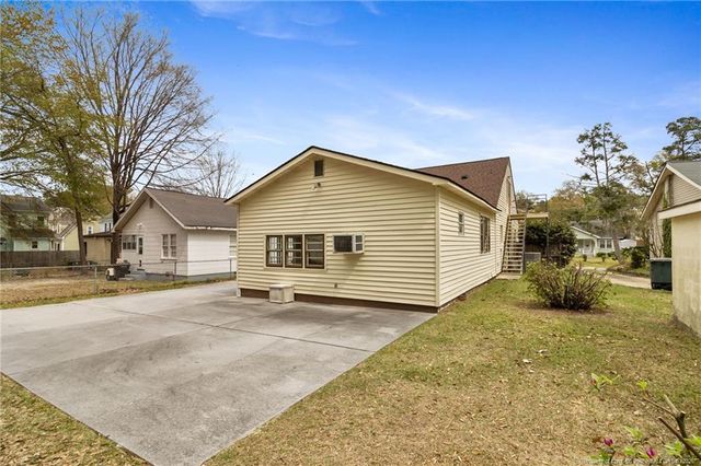 120 John Street, Fayetteville, NC 28305