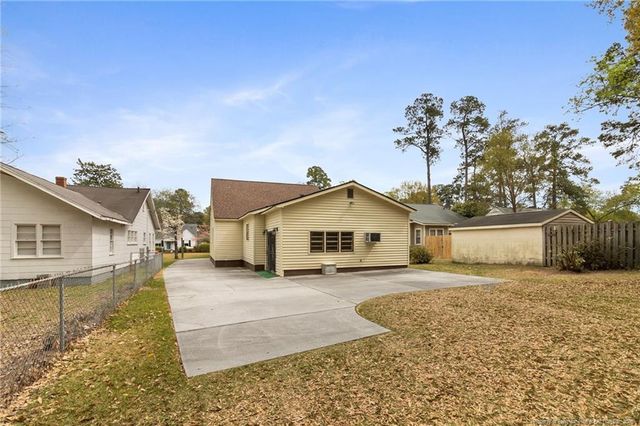 120 John Street, Fayetteville, NC 28305