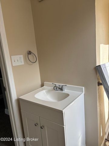 405 S 41st St, Louisville, KY 40212