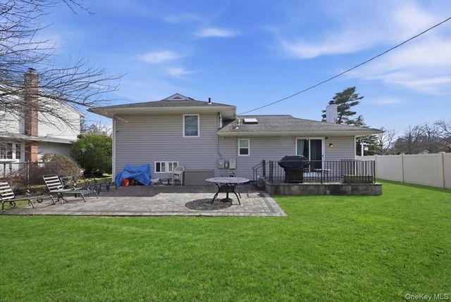 1419 Eric Lane, East Meadow, NY 11554