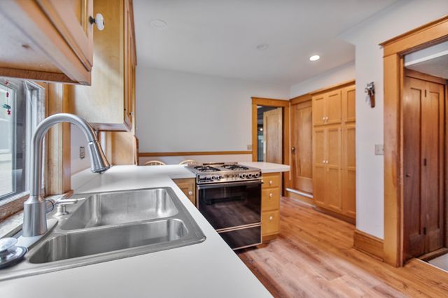2122 Carroll Avenue, Saint Paul, MN 55104