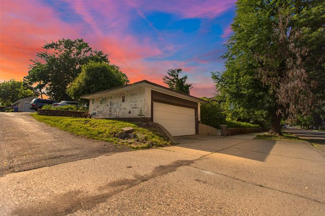 2122 Carroll Avenue, Saint Paul, MN 55104
