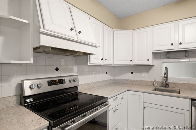 1705 Keats Drive, Clarksville, IN 47129