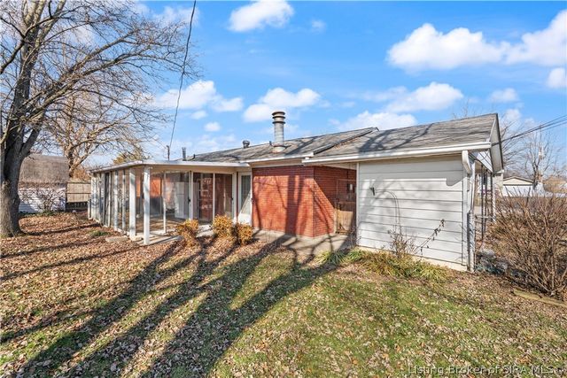 1705 Keats Drive, Clarksville, IN 47129