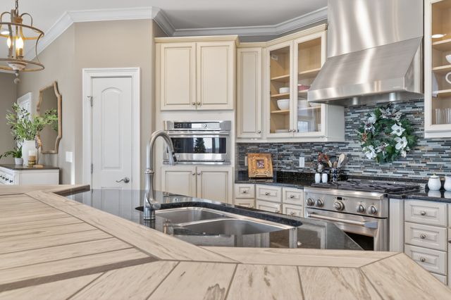 400 Warioto Way Apt 1007, Ashland City, TN 37015