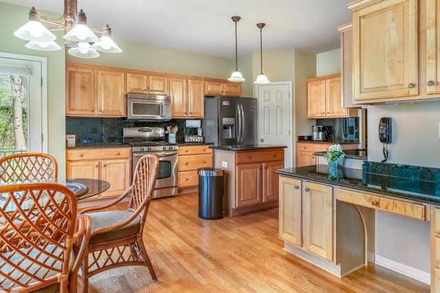 1712 Wood Trail, Oxford, MI 48371
