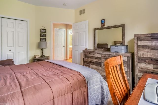 1712 Wood Trail, Oxford, MI 48371
