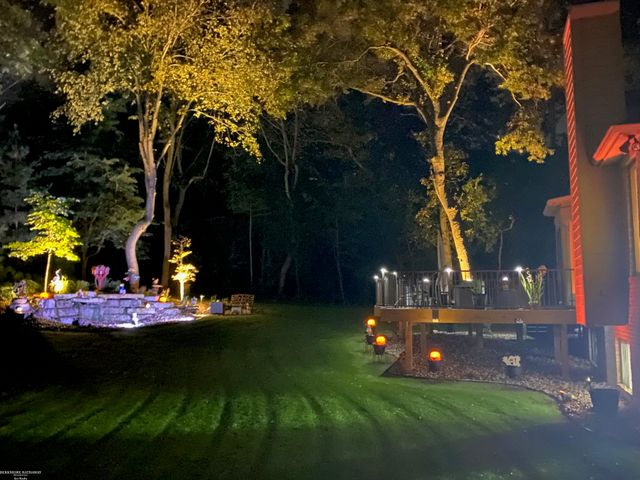 1712 Wood Trail, Oxford, MI 48371