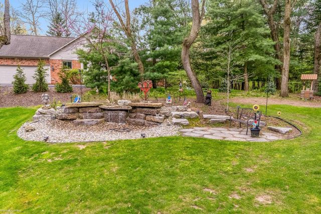 1712 Wood Trail, Oxford, MI 48371