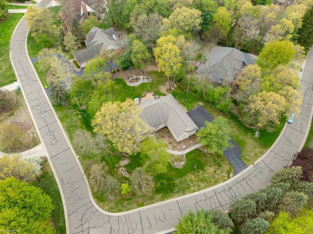 1712 Wood Trail, Oxford, MI 48371
