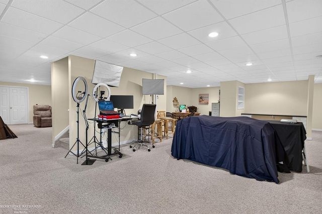 1712 Wood Trail, Oxford, MI 48371