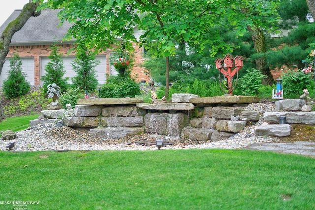 1712 Wood Trail, Oxford, MI 48371