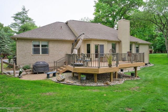 1712 Wood Trail, Oxford, MI 48371