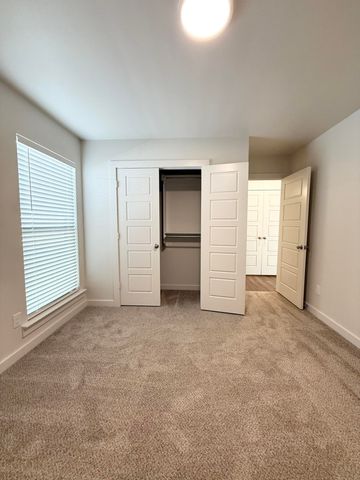 1615 N Clinton Avenue, Lubbock, TX 79416