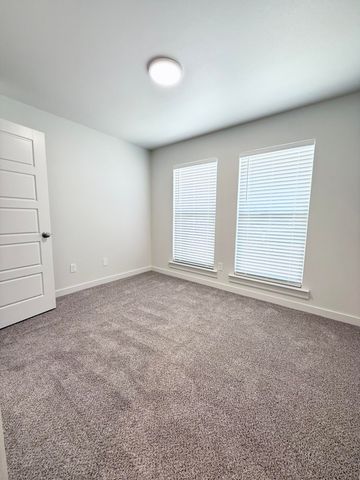 1615 N Clinton Avenue, Lubbock, TX 79416