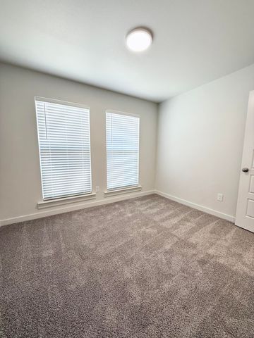 1615 N Clinton Avenue, Lubbock, TX 79416