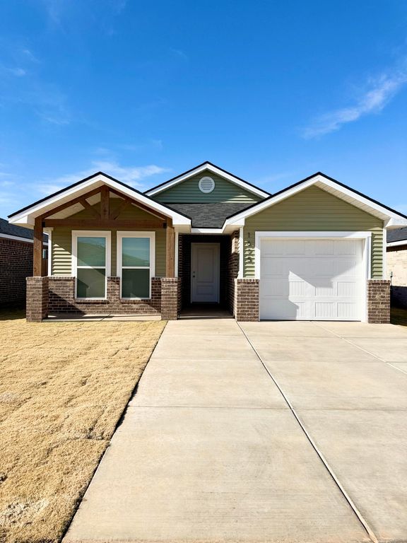 1615 N Clinton Avenue, Lubbock, TX 79416