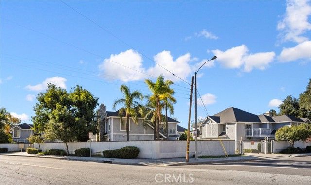 121 N Mountain Avenue, Monrovia, CA 91016