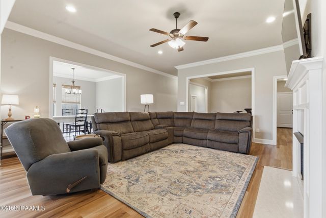 101 Sugar Crest Drive, Youngsville, LA 70592