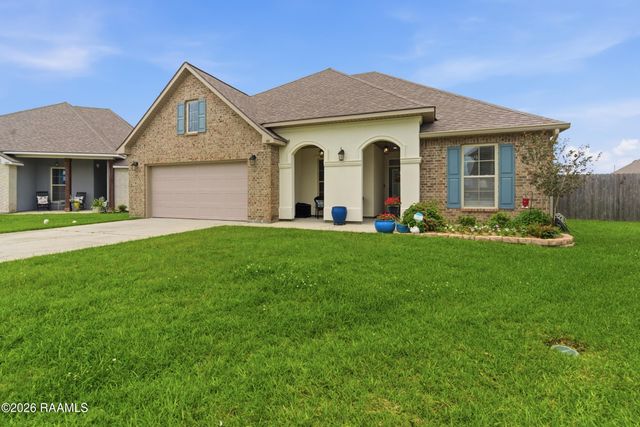 101 Sugar Crest Drive, Youngsville, LA 70592