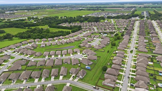 101 Sugar Crest Drive, Youngsville, LA 70592