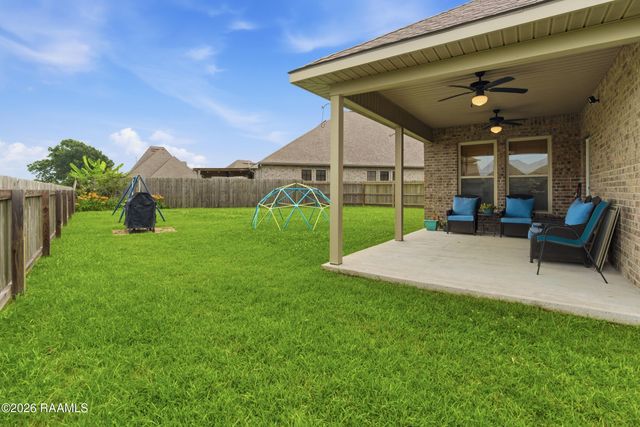 101 Sugar Crest Drive, Youngsville, LA 70592