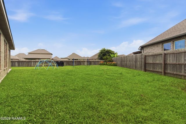 101 Sugar Crest Drive, Youngsville, LA 70592