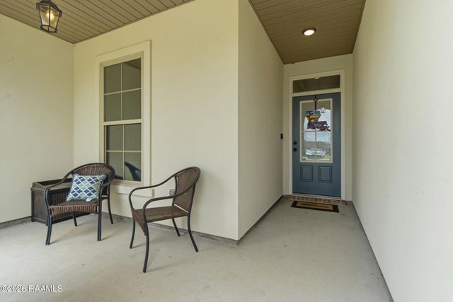101 Sugar Crest Drive, Youngsville, LA 70592
