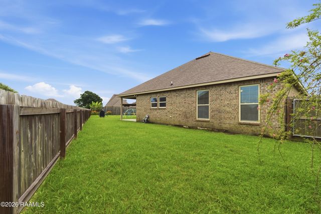 101 Sugar Crest Drive, Youngsville, LA 70592
