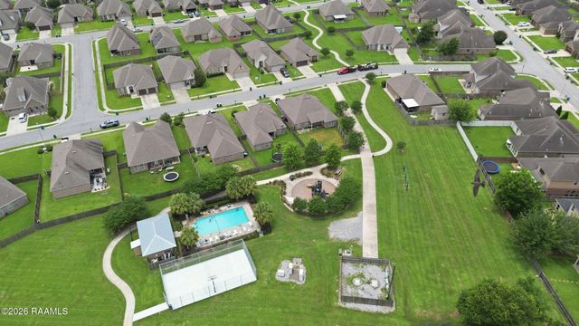 101 Sugar Crest Drive, Youngsville, LA 70592