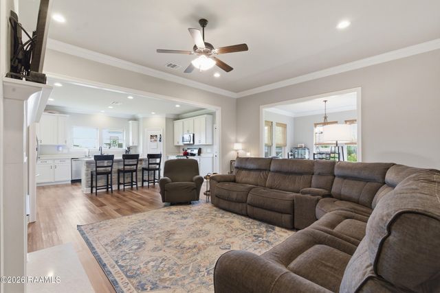 101 Sugar Crest Drive, Youngsville, LA 70592