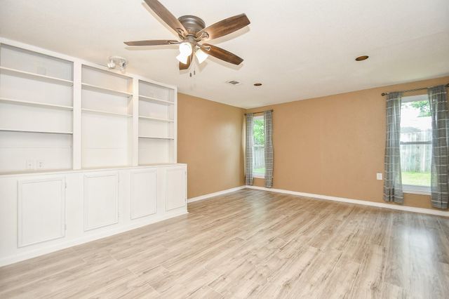 18734 Shannon Glen Lane, Houston, TX 77084