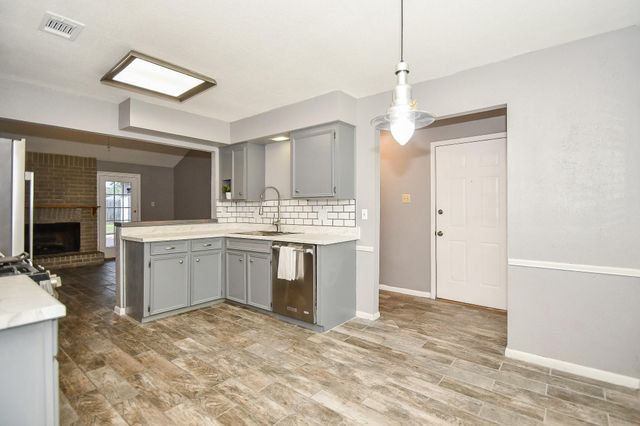 18734 Shannon Glen Lane, Houston, TX 77084