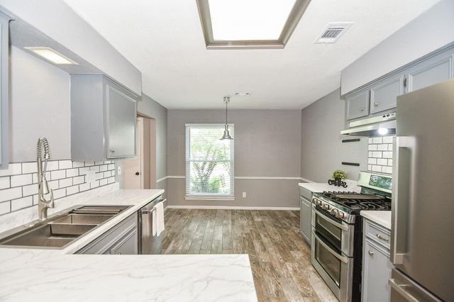 18734 Shannon Glen Lane, Houston, TX 77084