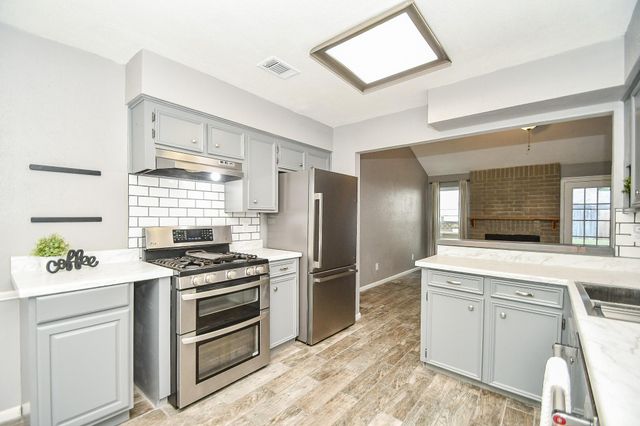 18734 Shannon Glen Lane, Houston, TX 77084