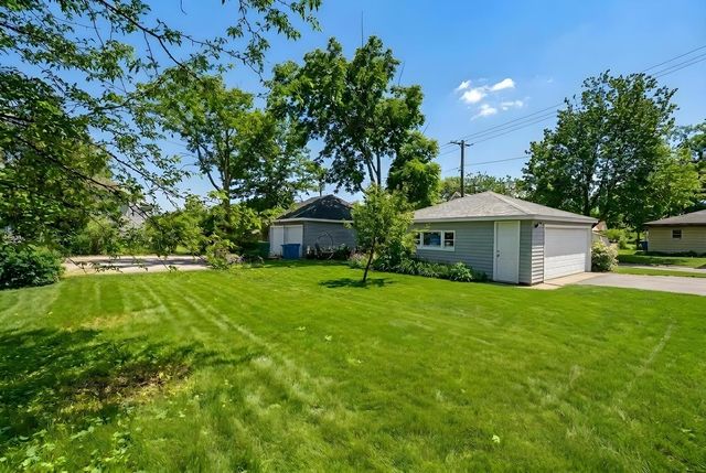 4740 DOUGLAS Road, Downers Grove, IL 60515