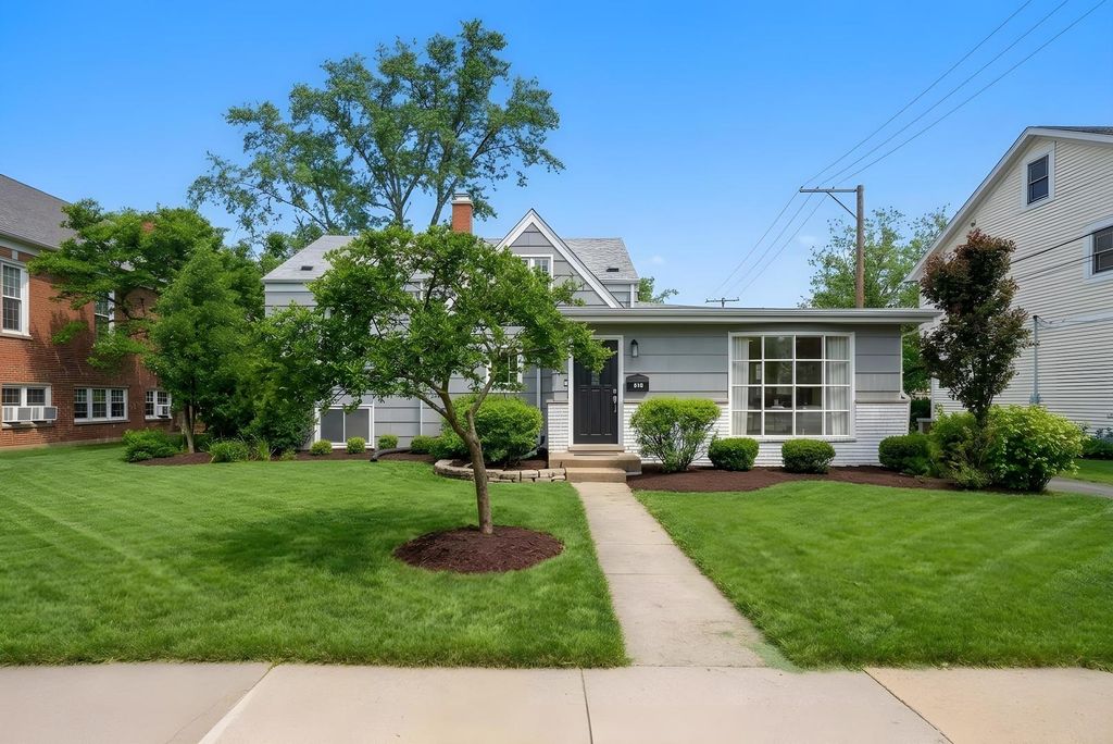 4740 DOUGLAS Road, Downers Grove, IL 60515