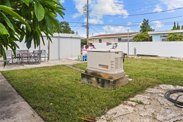 117 W 34th Street, Hialeah, FL 33012