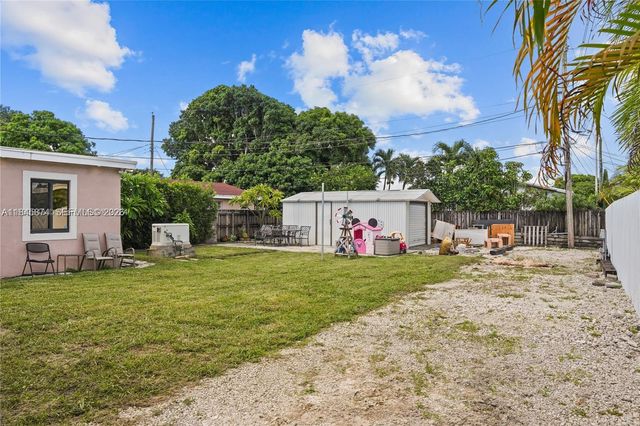 117 W 34th Street, Hialeah, FL 33012