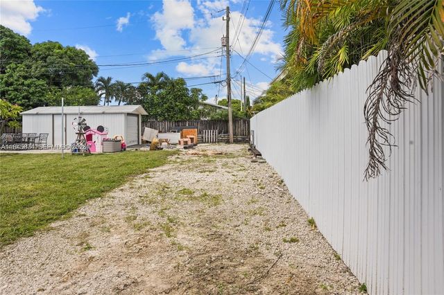 117 W 34th Street, Hialeah, FL 33012