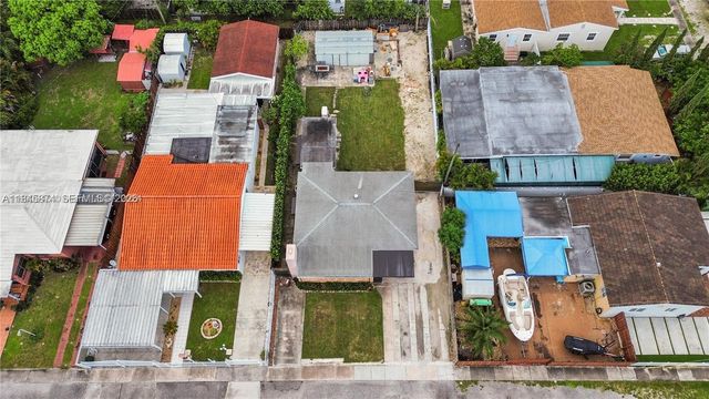 117 W 34th Street, Hialeah, FL 33012