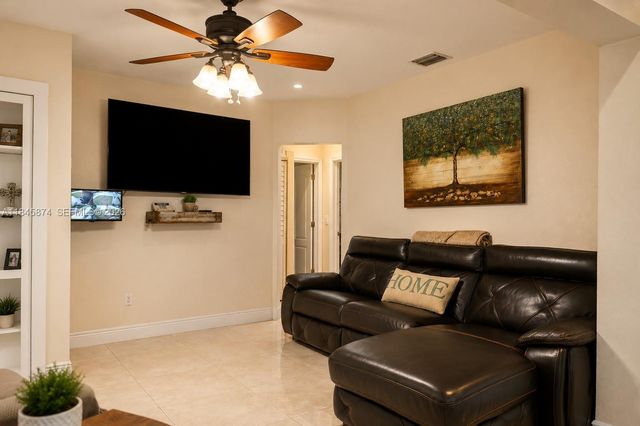 117 W 34th Street, Hialeah, FL 33012