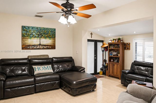 117 W 34th Street, Hialeah, FL 33012